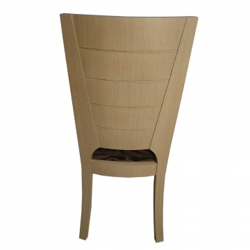 Καρέκλα τραπεζαρίας Κ11 από ξύλο δρυς γκρι φυσικό χρώμα με ψηλή πλάτη και καφέ πάτο