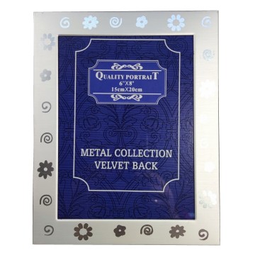 Κορνίζα μεταλλική ασημί...