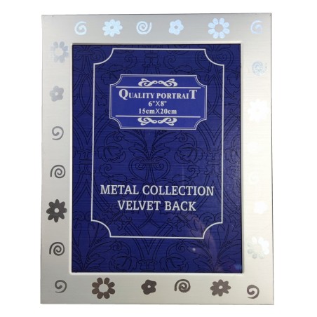 Κορνίζα μεταλλική ασημί 15x20εκ. ή 6"x8" με επιλογή επιτραπέζιας ή επιτοίχιας χρήσης