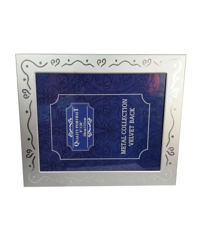 Κορνίζα μεταλλική ασημί 20x25εκ. ή 8"x10" με επιλογή επιτραπέζιας ή επιτοίχιας χρήσης