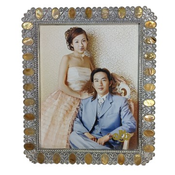 Κορνίζα μεταλλική με σμάλτο...