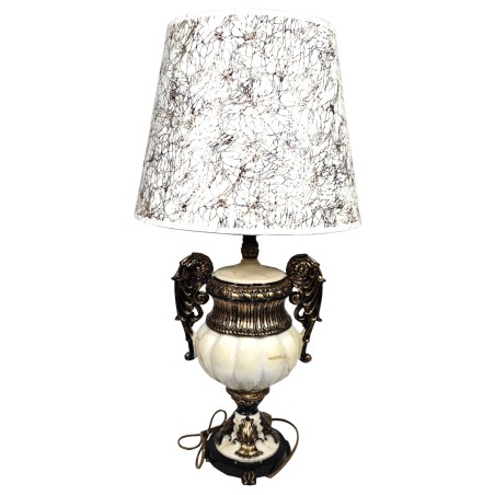 λαμπα επιδαπεδια κλασικου τυπου σε εκρου αποχρωση με καφε λεπτομερειες διασ. Φ17εκ*80εκ υψος Ε14