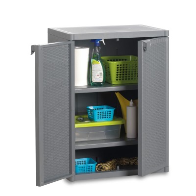 Πλαστική ντουλάπα με ράφια...